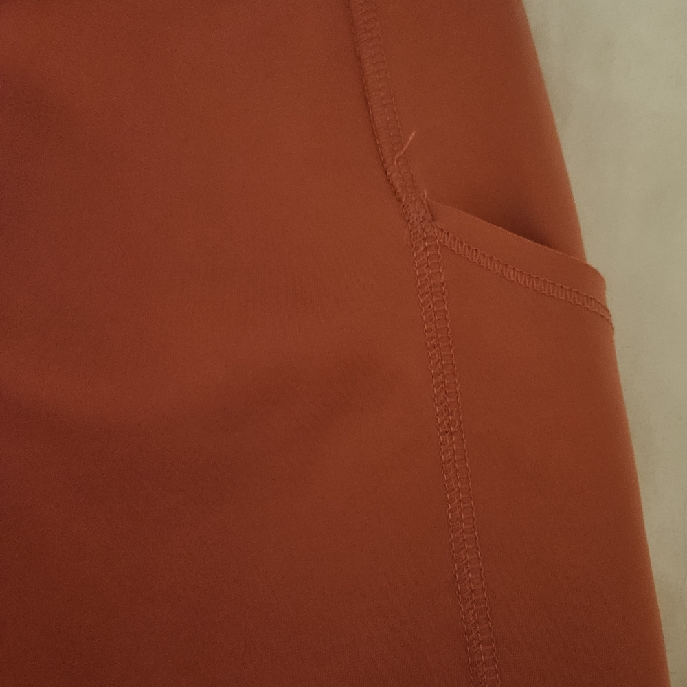 Nike Ladies Dry Fit Leggins. NWOT. Size M. Fits S/M. - Picture 7 of 8